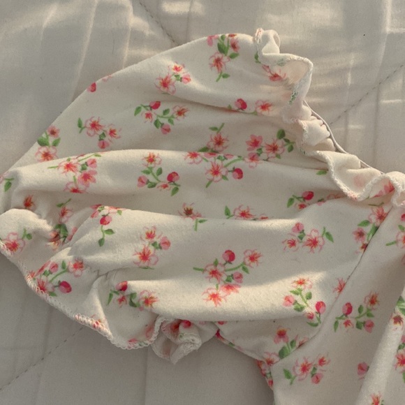 Floral Ruffle top - Picture 3 of 6